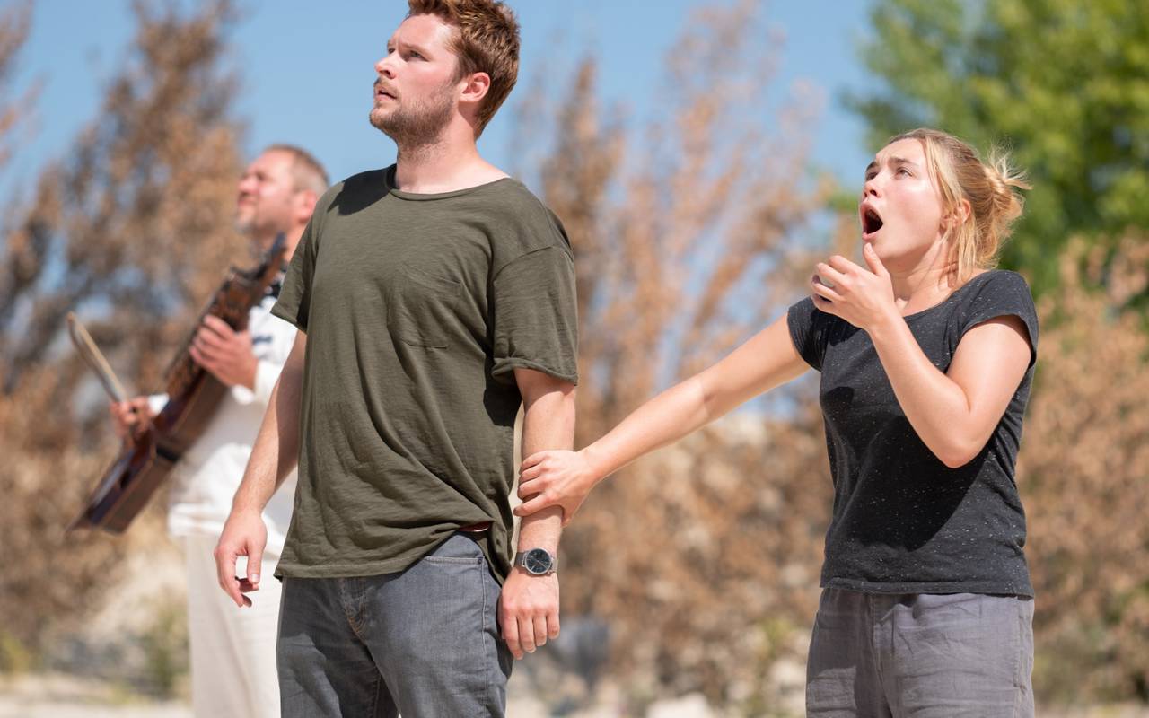 Christian und Dani wundern sich über die Rituale.