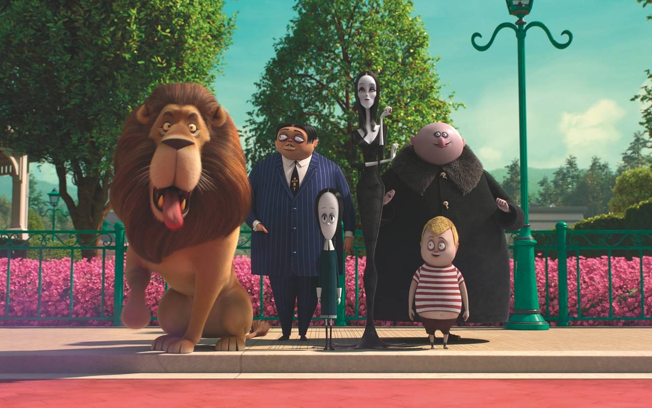 Die Addams auf der Suche nach einer neuen Bleibe.
