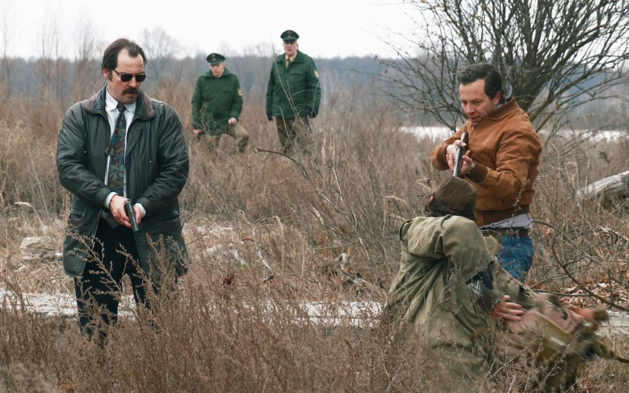 Stein und Bach auf der Suche nach den beiden Schwestern.