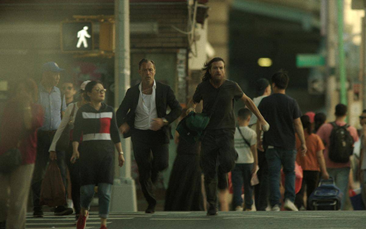 Die beiden Brüder müssen fliehen.