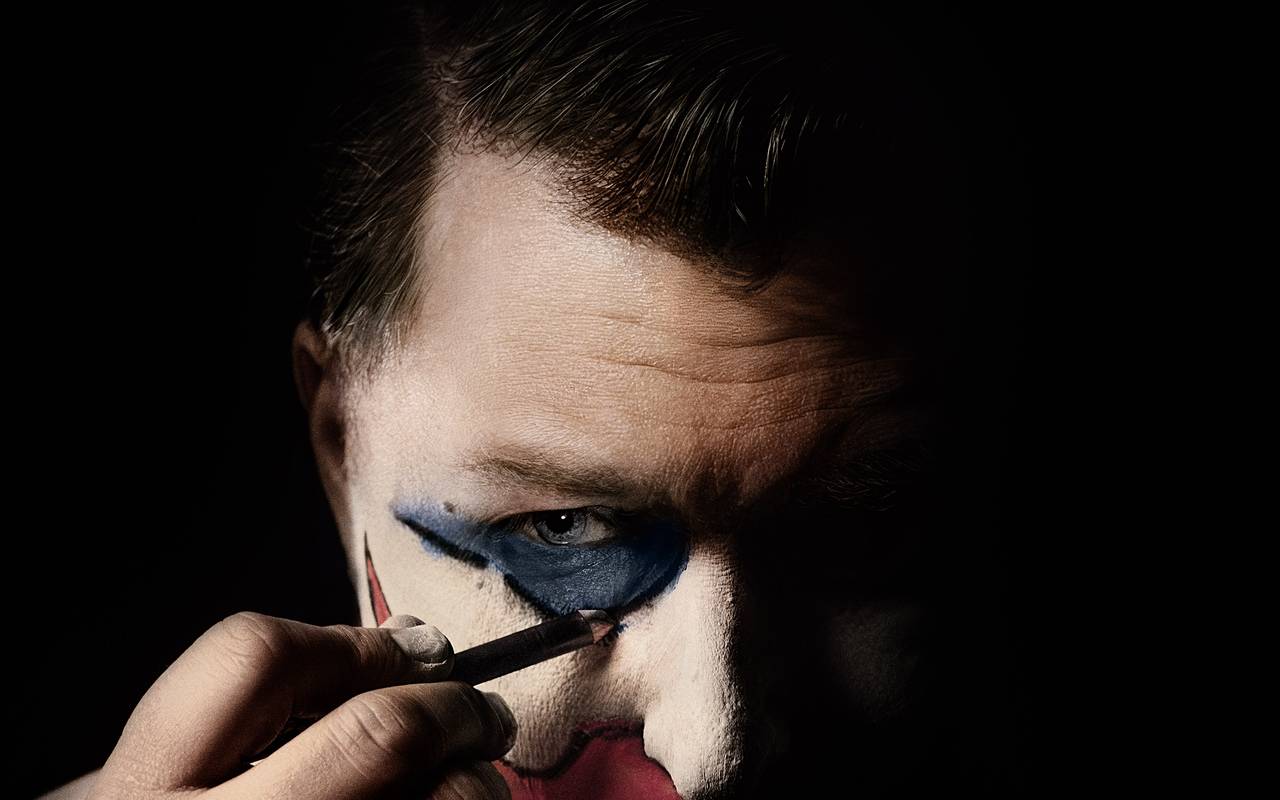 John ist der Teufel in Verkleidung.