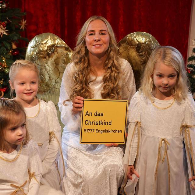 Eröffnung der Christkindpostfiliale in Engelskirchen