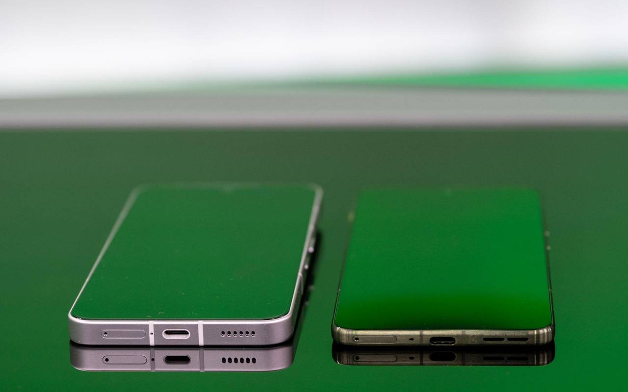 Das neue Motorola Edge 70 (r) neben dem Nothing Phone 3 (l)