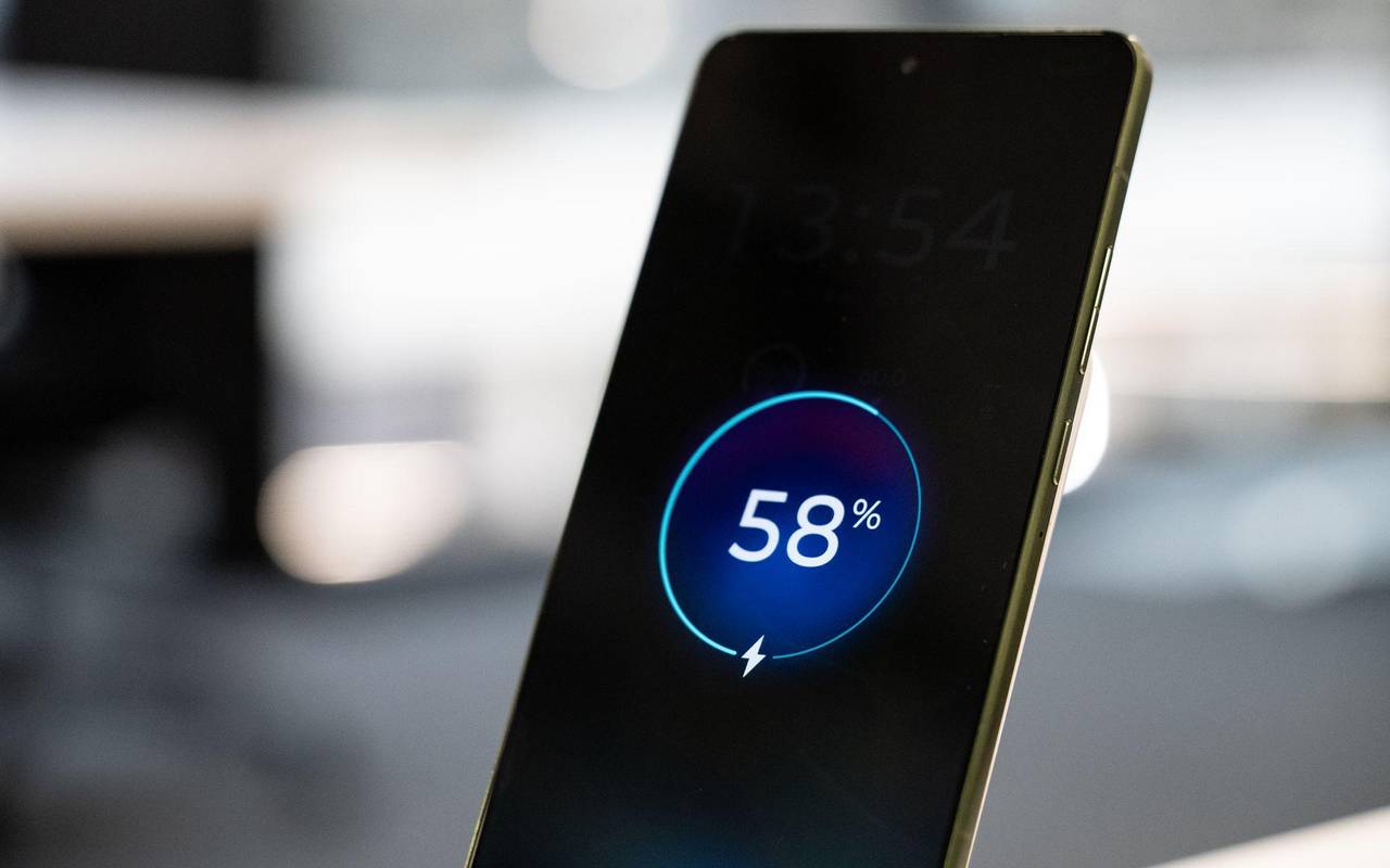 Die Akku-Aufladeanzeige eines Android-Smartphones