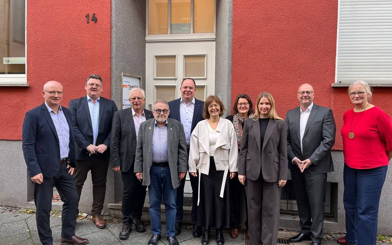 zu sehen sind die Vorsitzenden der Wohlfahrtsverbände Wuppertal