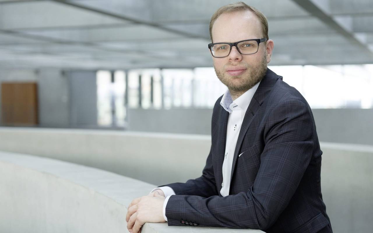 Helge Lindh