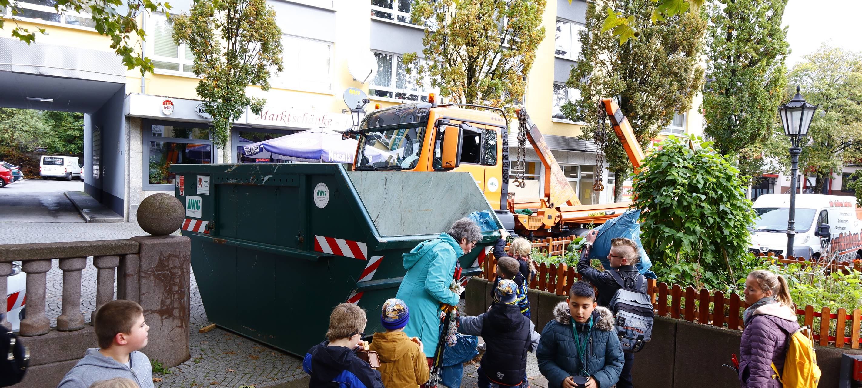 Schüler sammeln Müll in Wichlinghausen