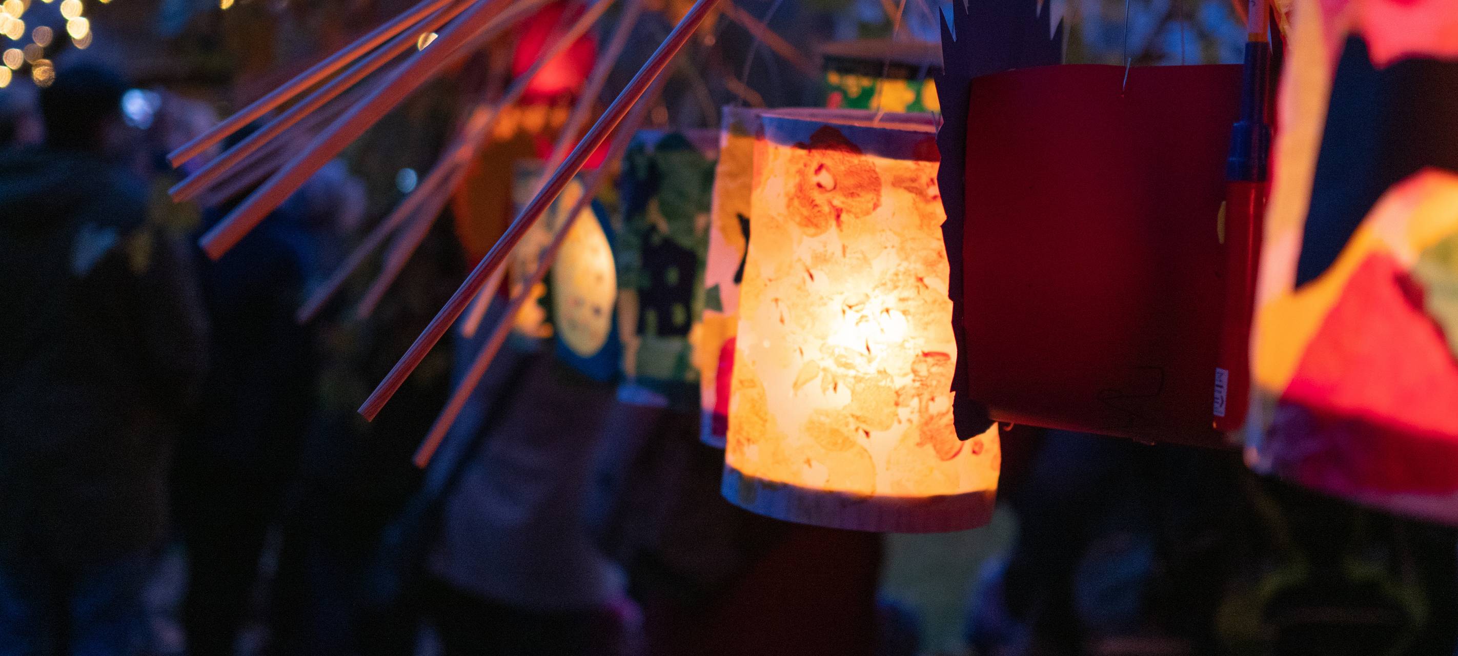 Sankt Martin reitet durch Wuppertal