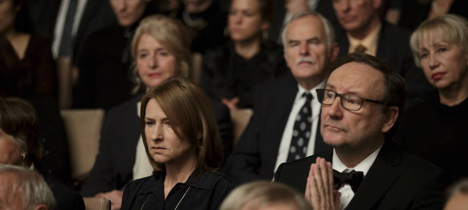 Lara besucht ein Konzert ihres Sohnes.