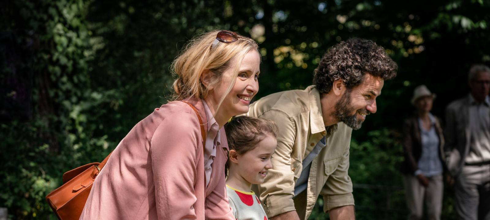 Zoe mit Isabelle und ihrem neuen Liebhaber.