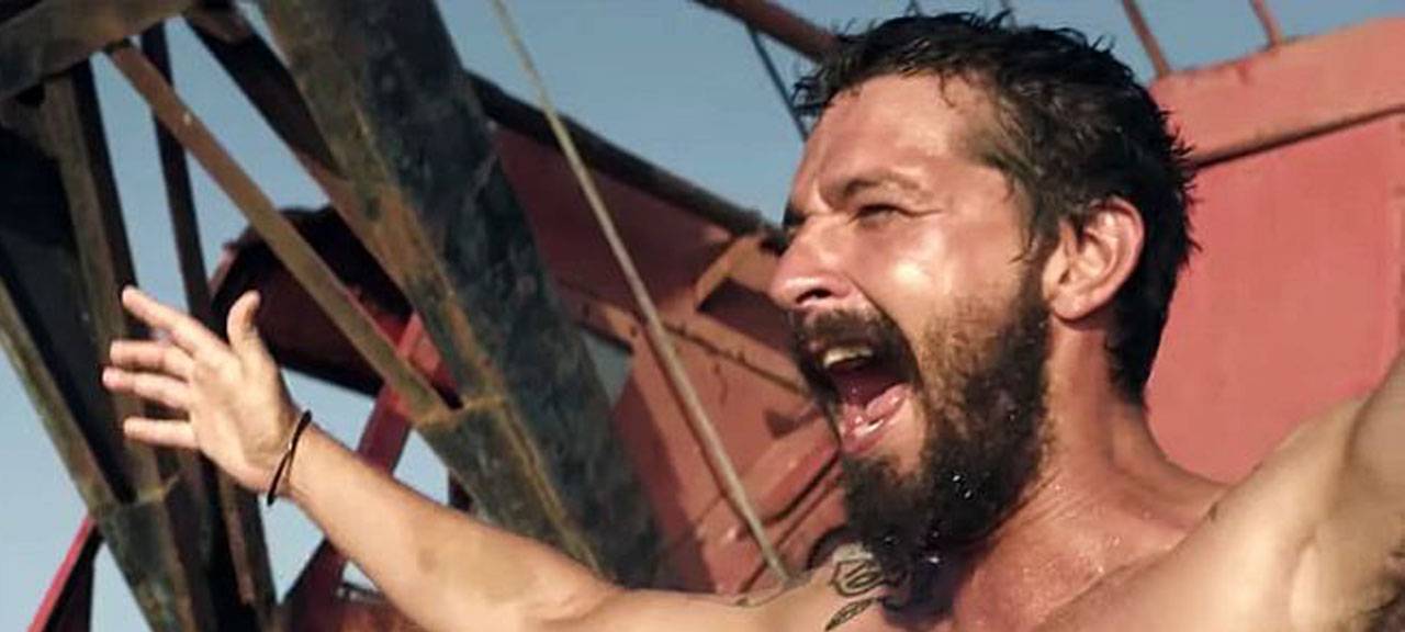 Tyler auf dem Floß.