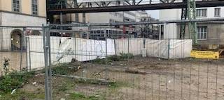 Neuer Sichtschutz am Döppersberg-Urinal angebracht