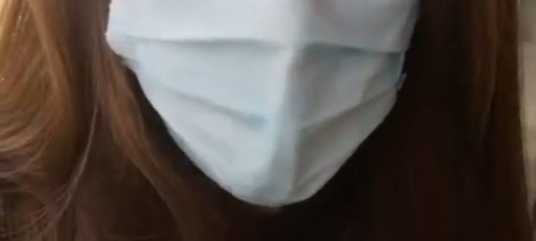 Und dann kommt endlich die Maske ab