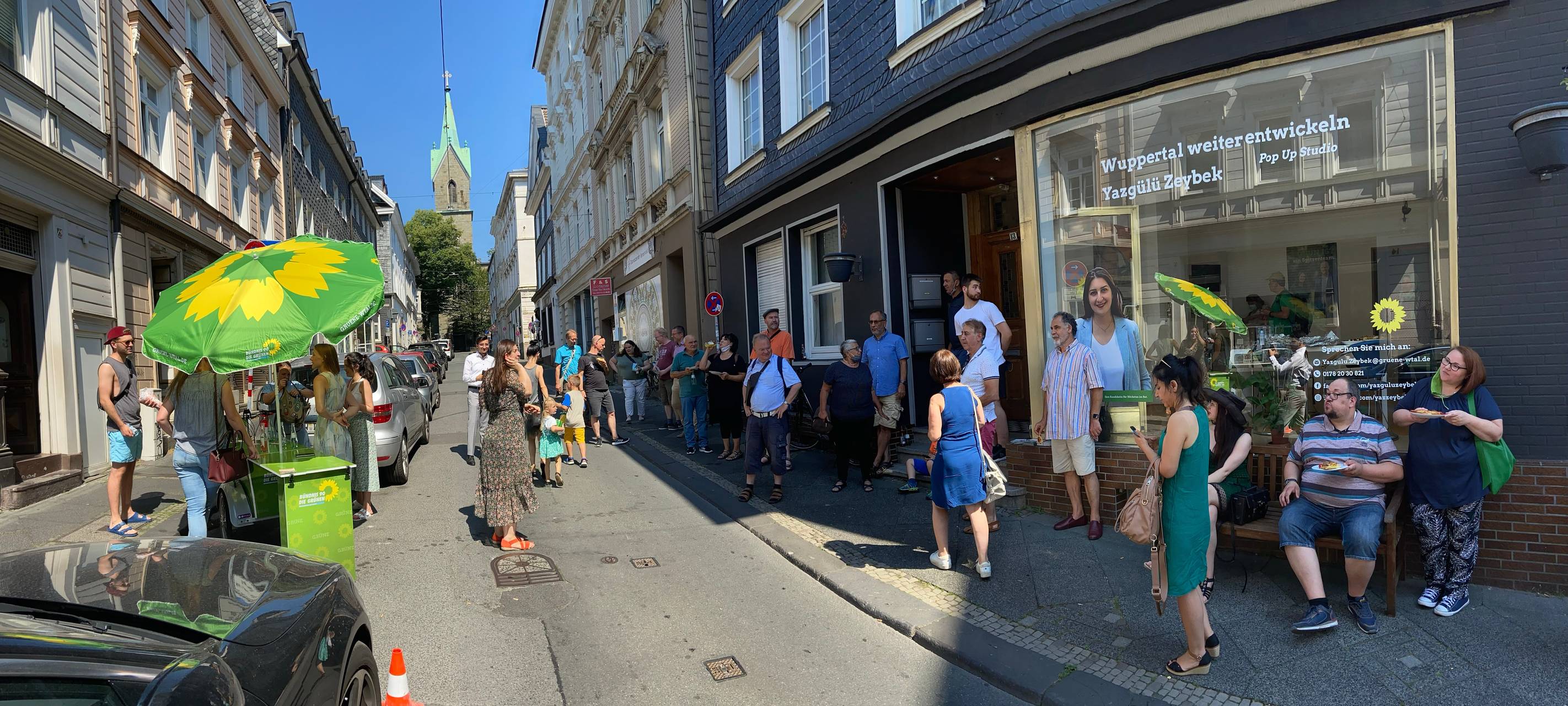 Wahlkampfbüro mit Live-Stream-Studio