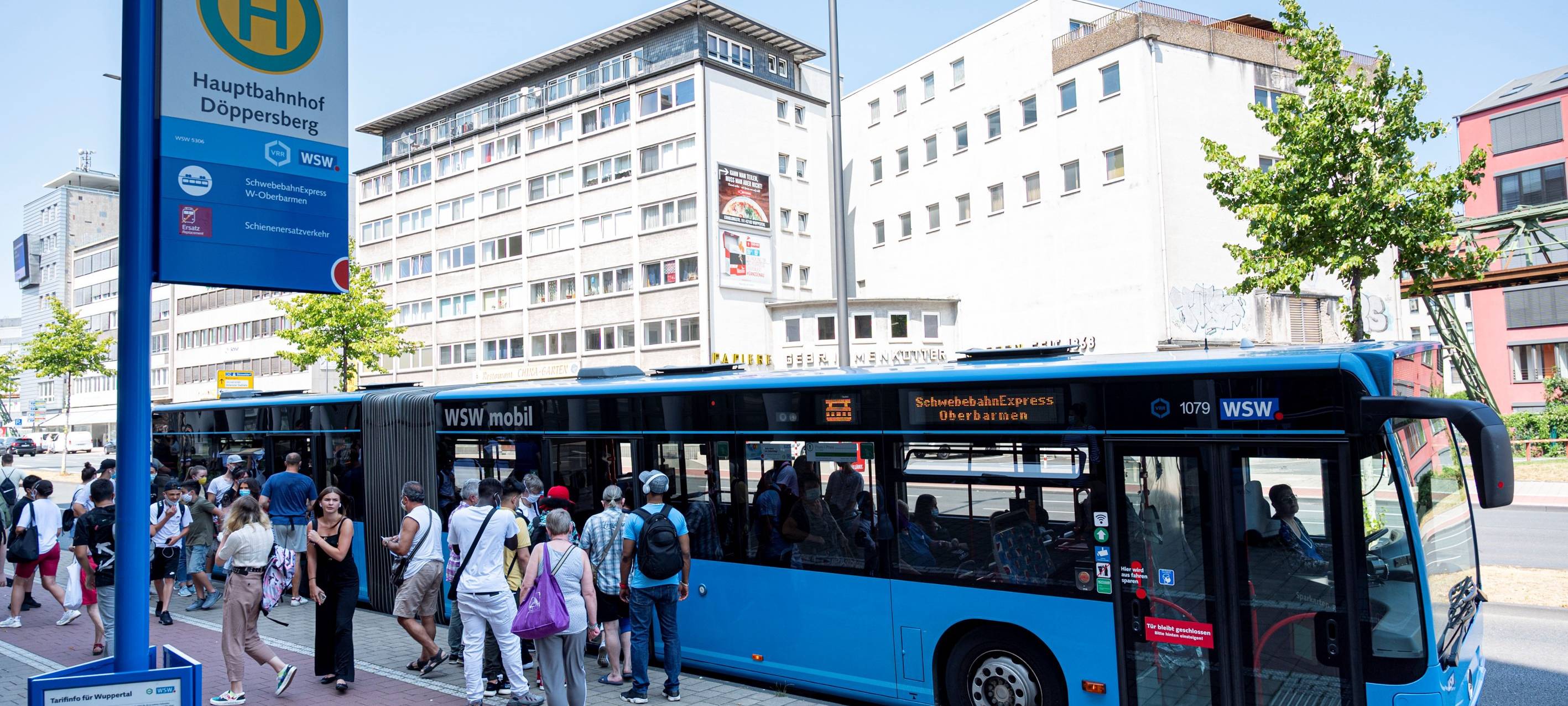 WSW: Schwebebahnexpress zum Start überwiegend pünktlich