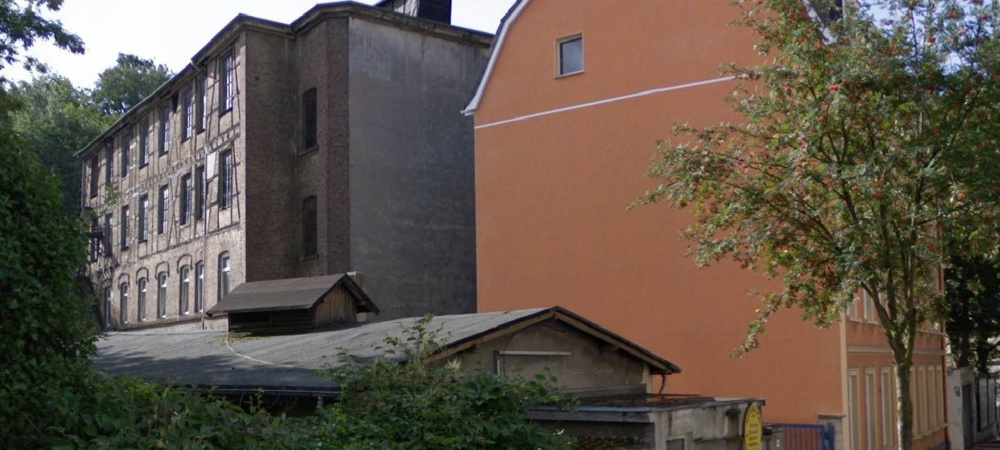 Leere Fabrik teilweise eingestürzt
