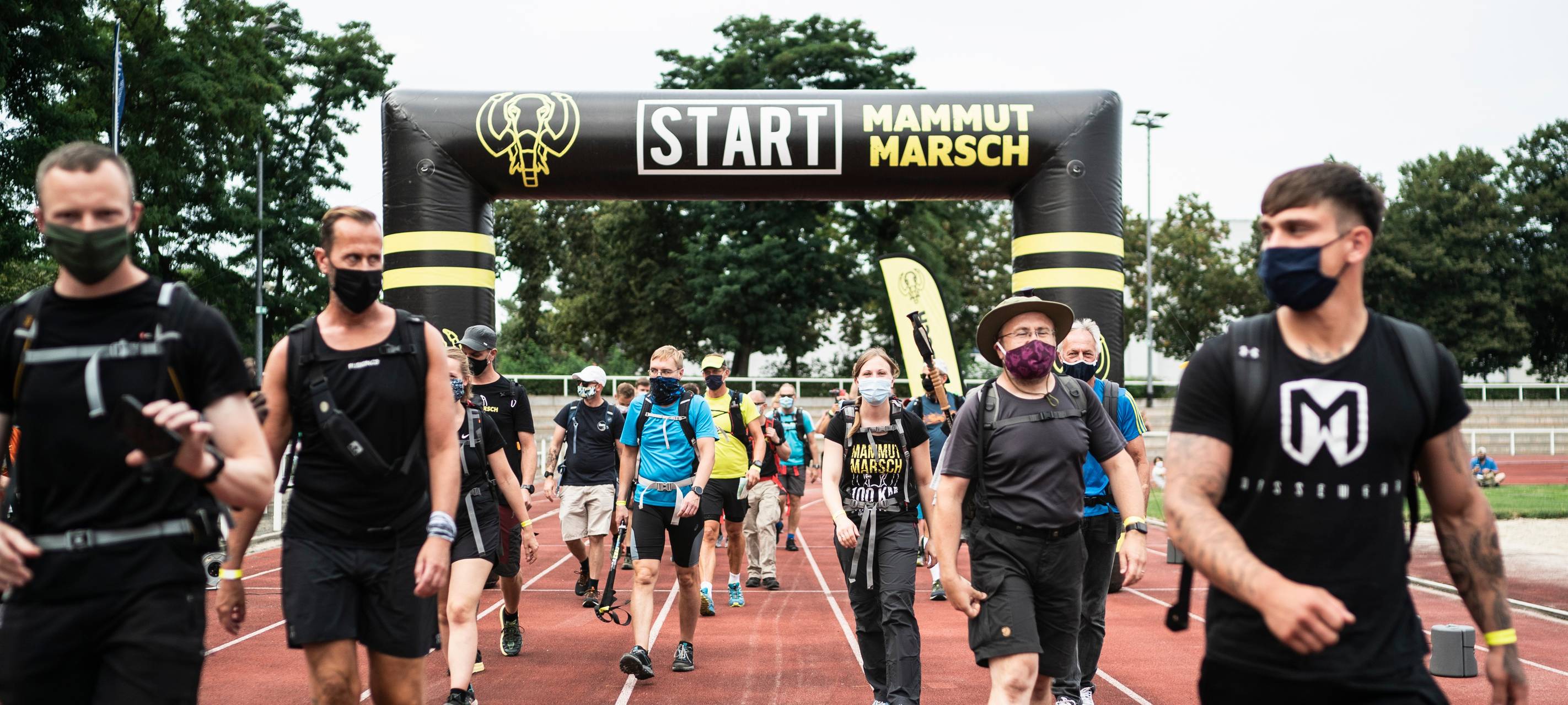 Mammutmarsch beginnt