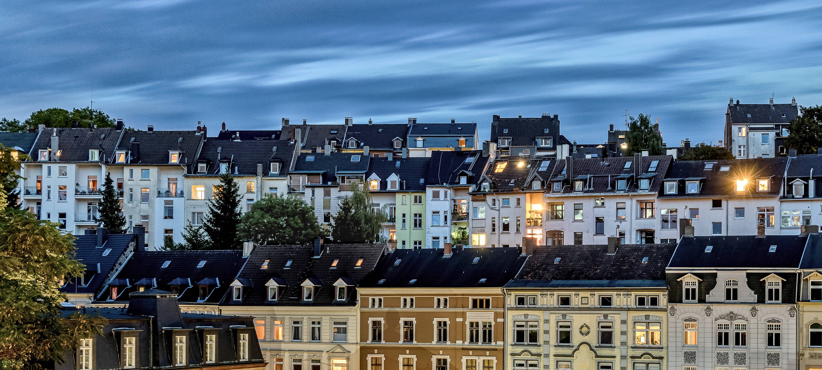 Martin Geuter: Ostersbaum zur blauen Stunde