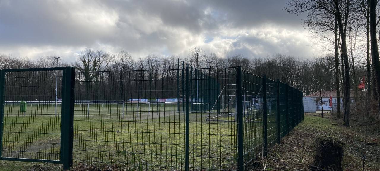 Stadt saniert Sportplatzhäuser
