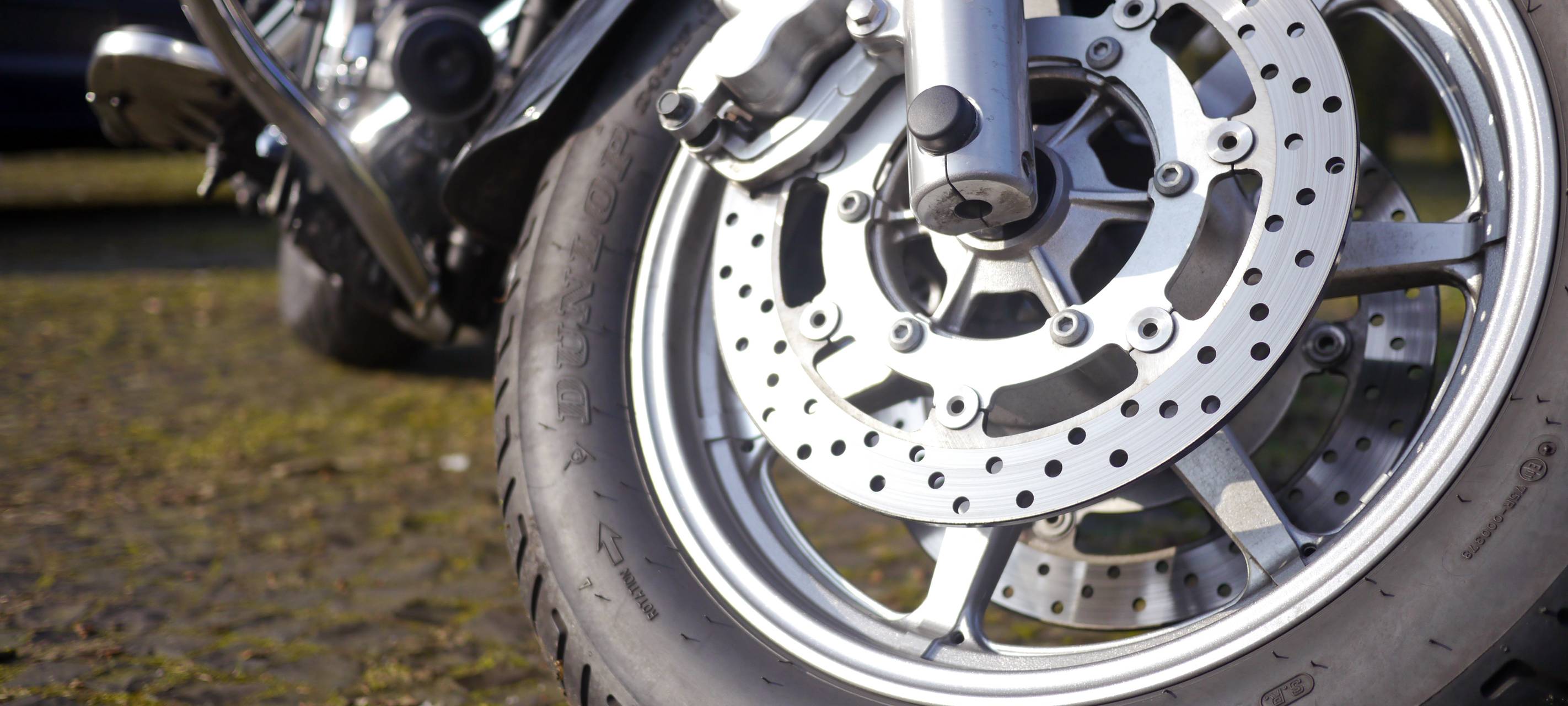 Sozia bei Motorradunfall verletzt