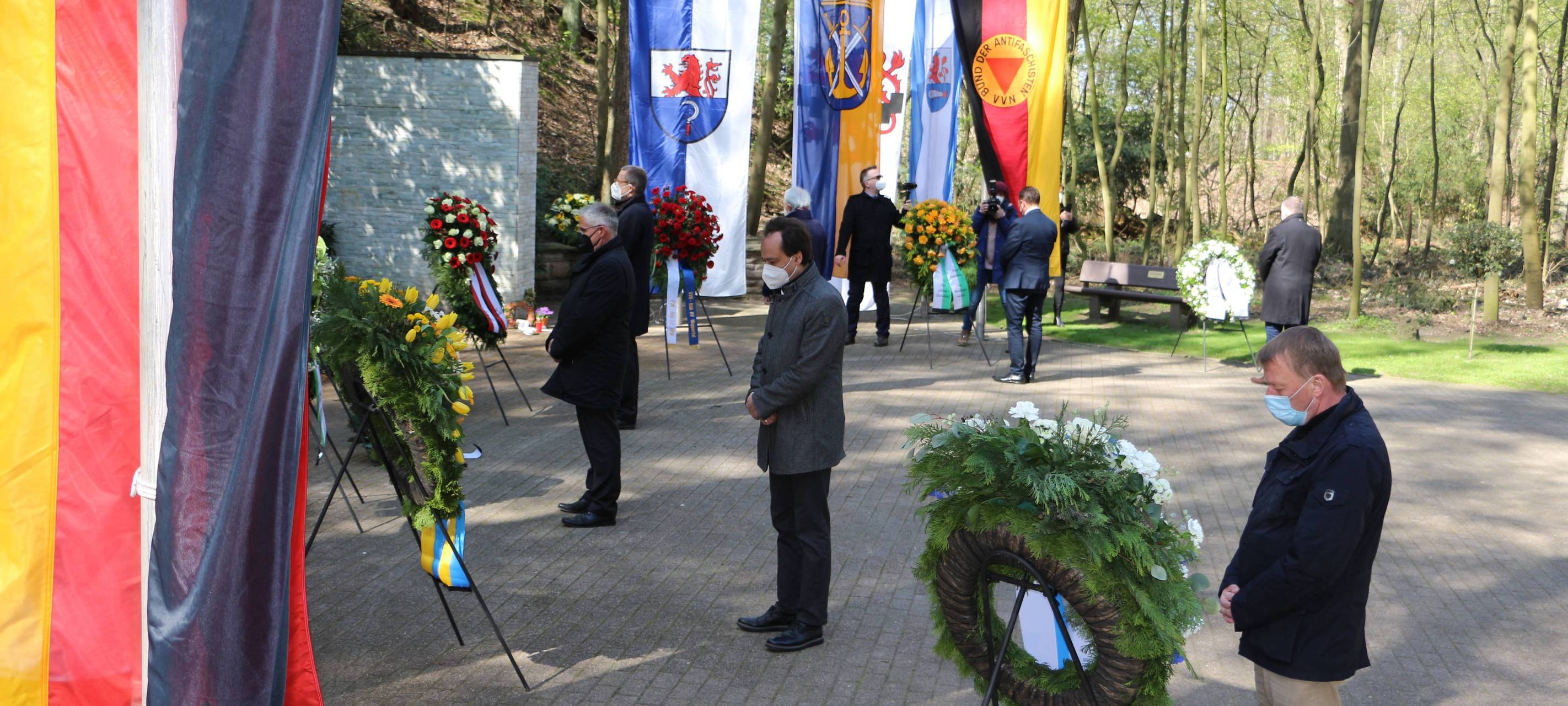 OB legt Kranz nieder