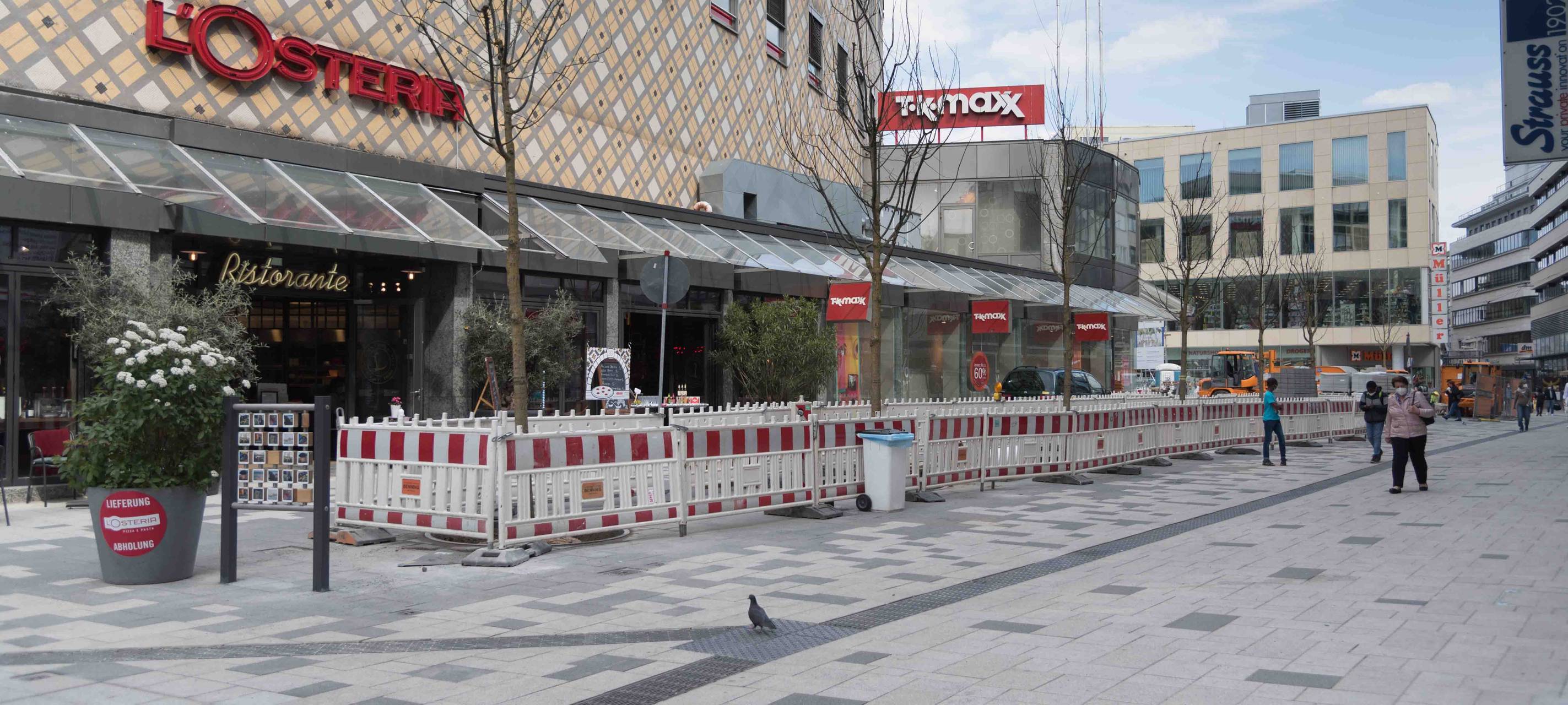 Von der Heydt-Platz ist schon fertig