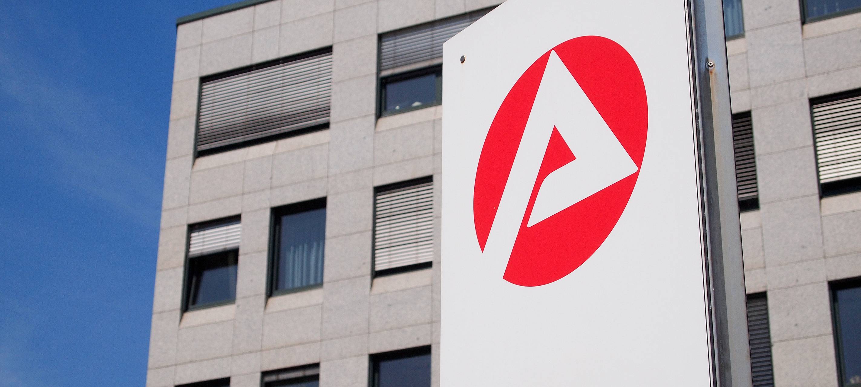 Arbeitslosigkeit leicht gesunken