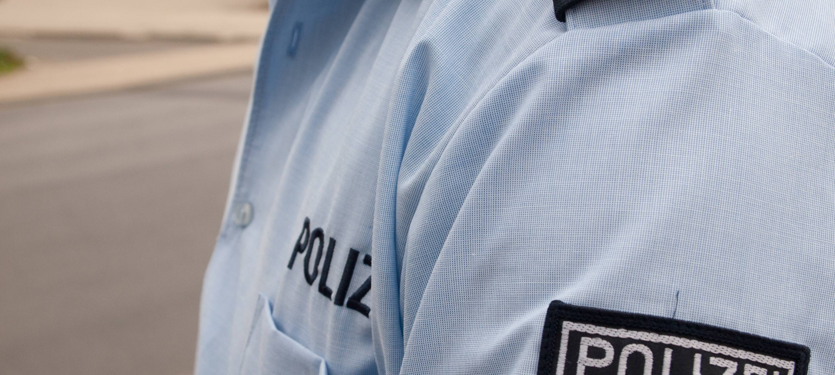 Dieb wird aggressiv und verletzt Polizisten