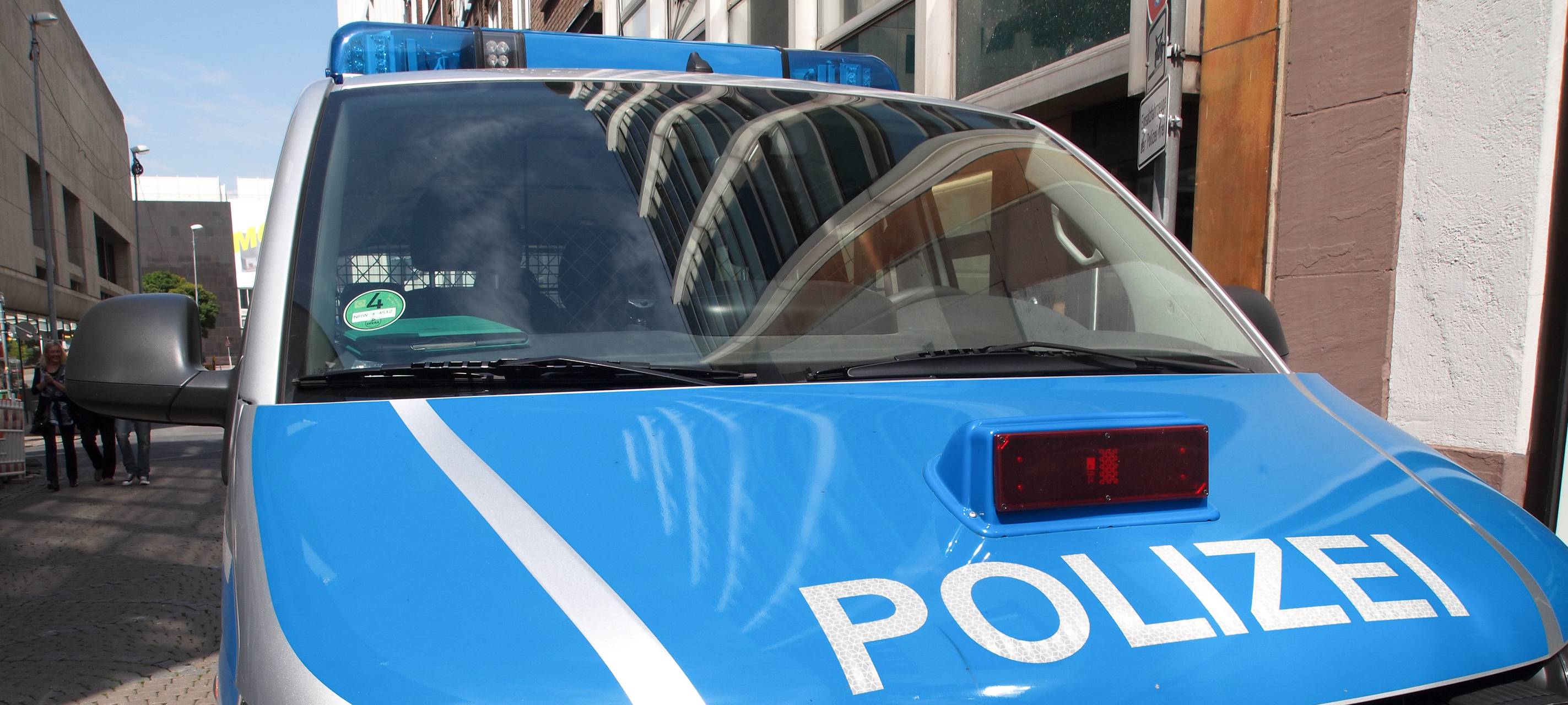 LKW blockiert Briller Straße