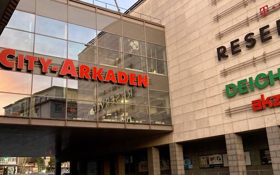 City Arkaden diesmal mit Glück beim Hochwasser in Wuppertal Radio