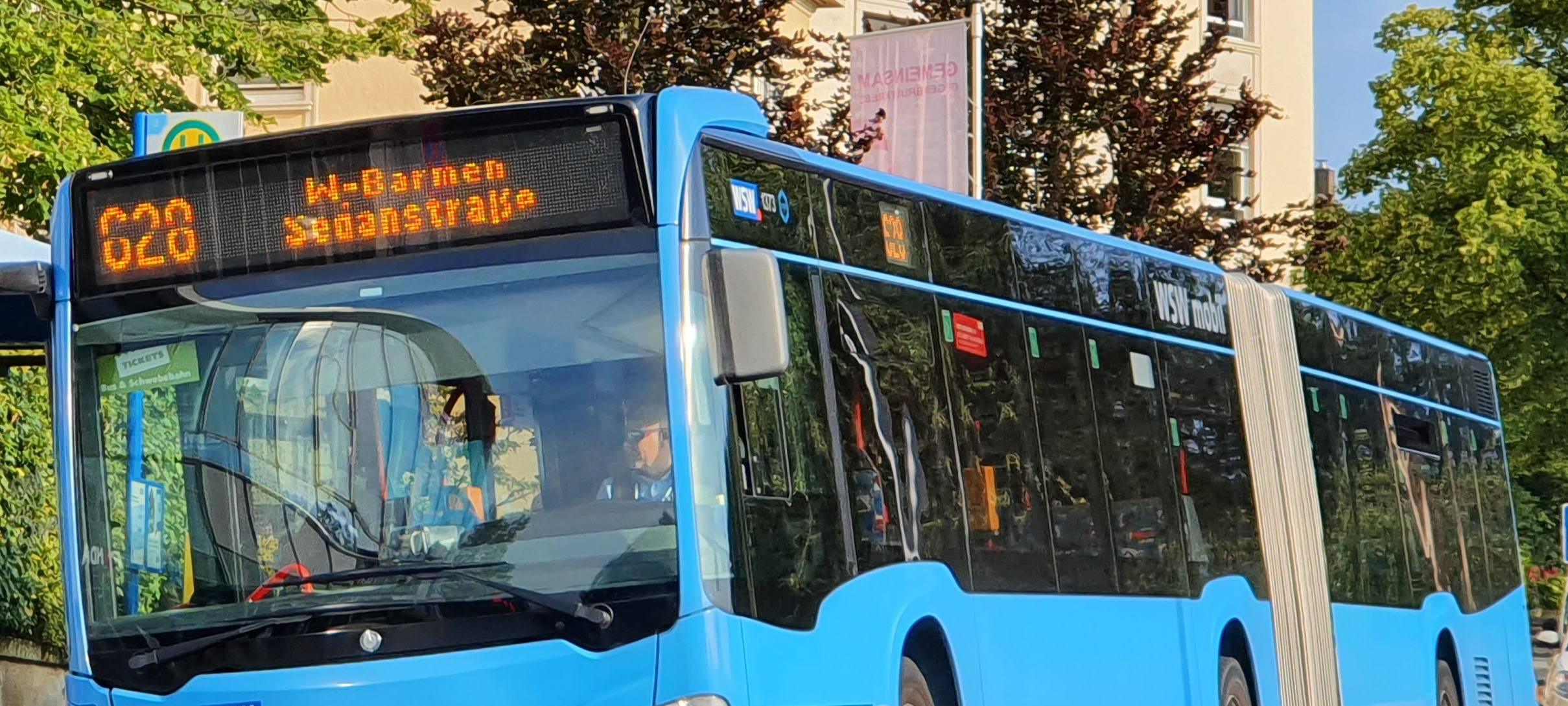 Mehr Busse auf vier Linien