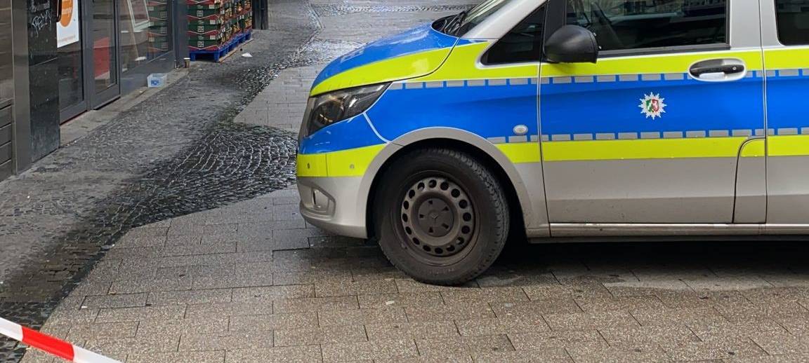 Betrunkener begeht Fahrerflucht