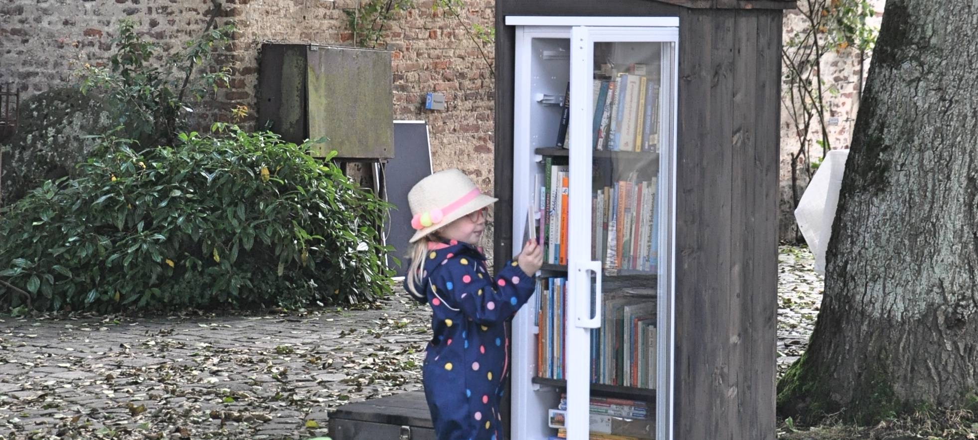 Kinderbücherschrank in der Lüntenbeck