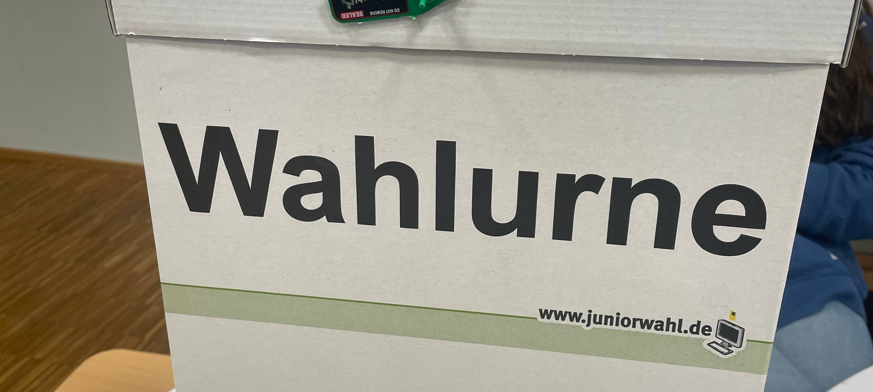 Wuppertaler Schülerinnen und Schüler wählen bei Juniorwahl