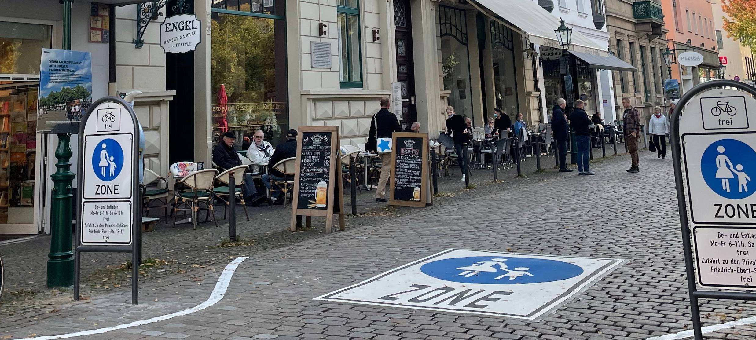 Gewöhnen an die Fußgängerzone am Laurentiusplatz