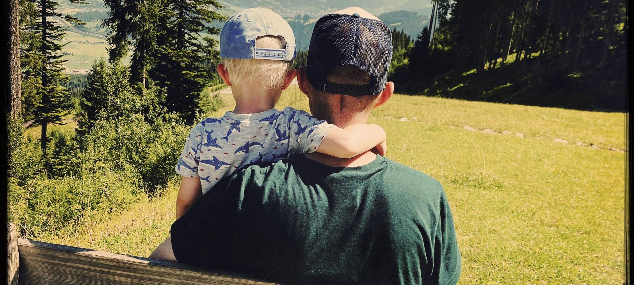 Todkranker Vater nimmt Familienhörbuch auf