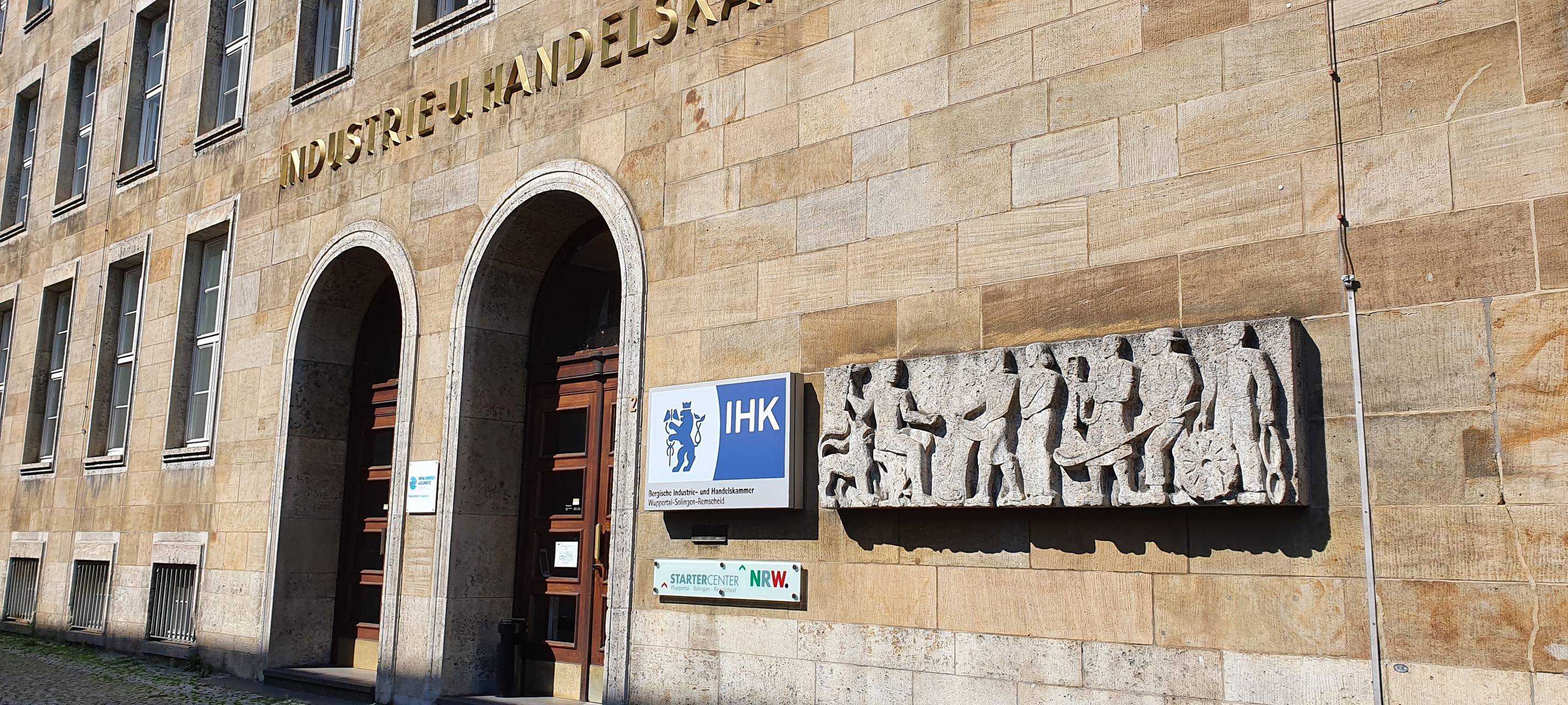 IHK vermittelt freie Lehrstellen