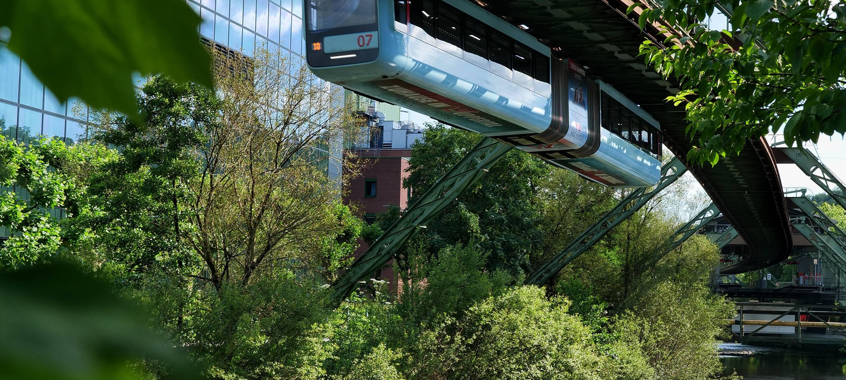 Schwebebahn bald wieder schneller