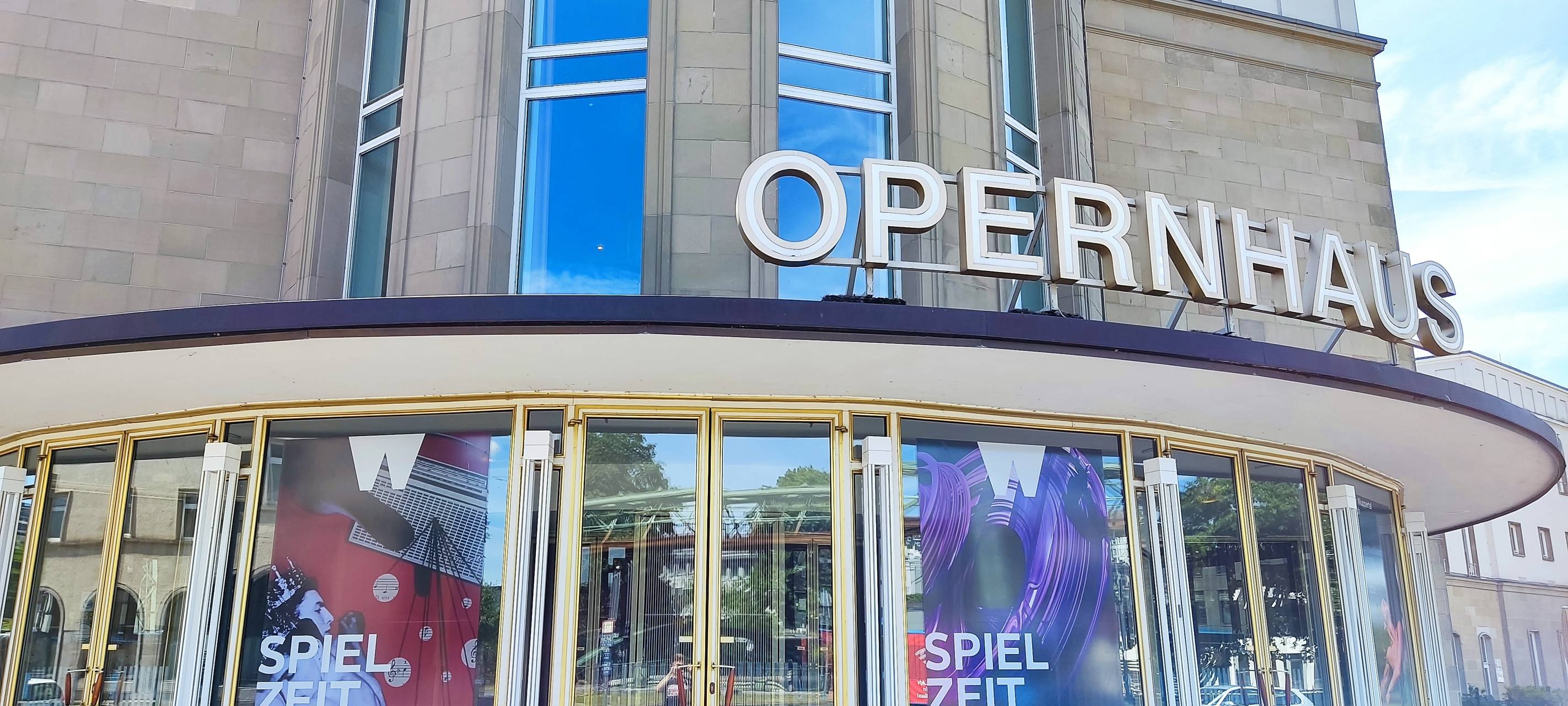 Bühnen: Mehr Zuschauer, trotzdem Minus