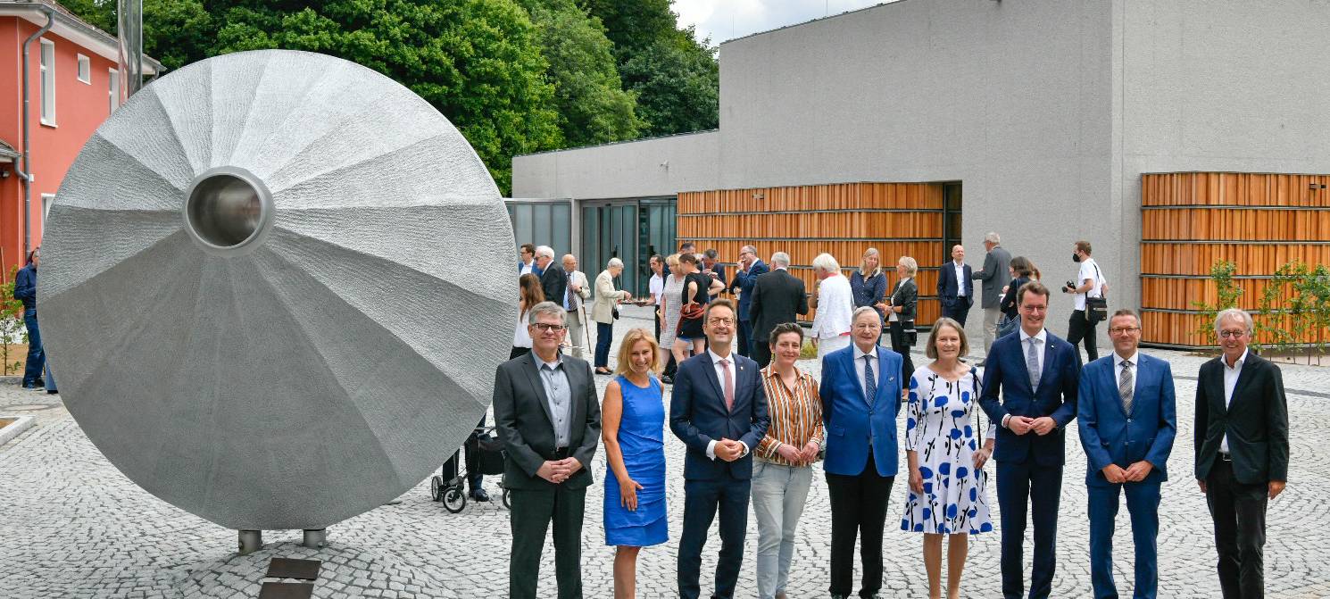 Eingeweiht: Johannes-Rau-Zentrum