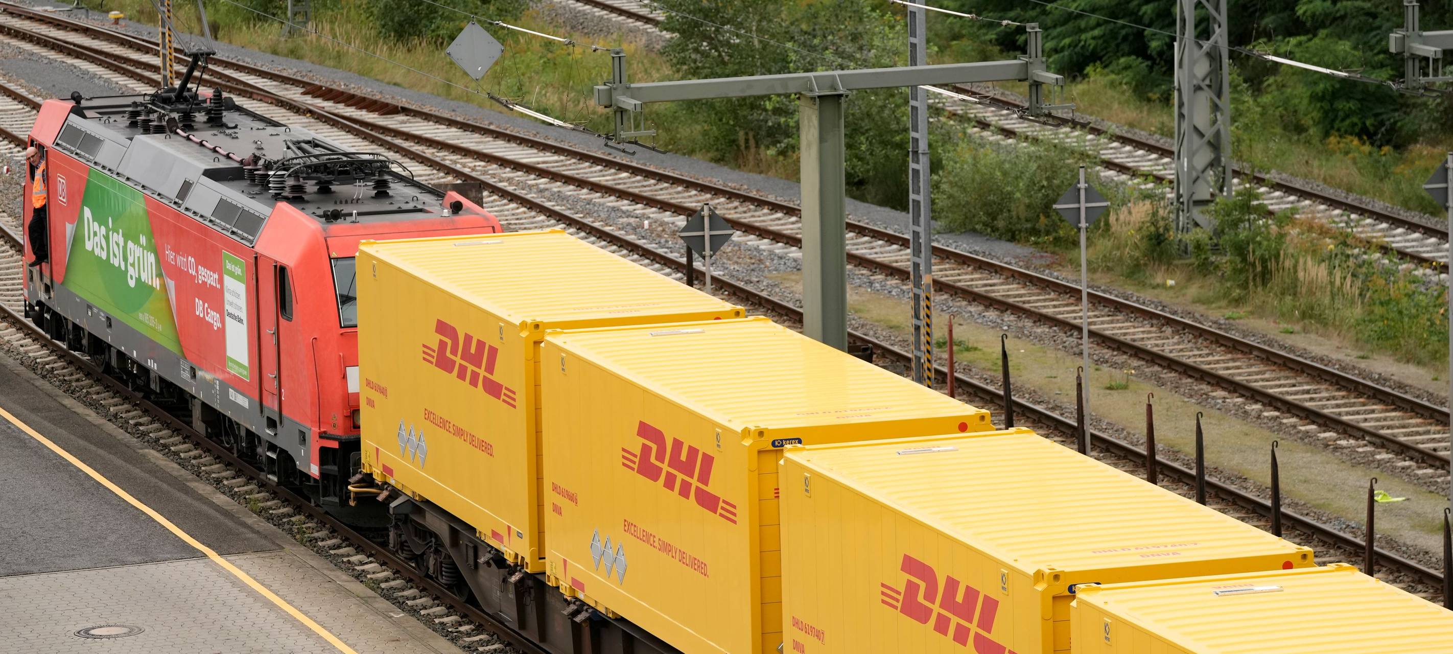 Neuer Zugtransport für Pakete aus dem Bergischen