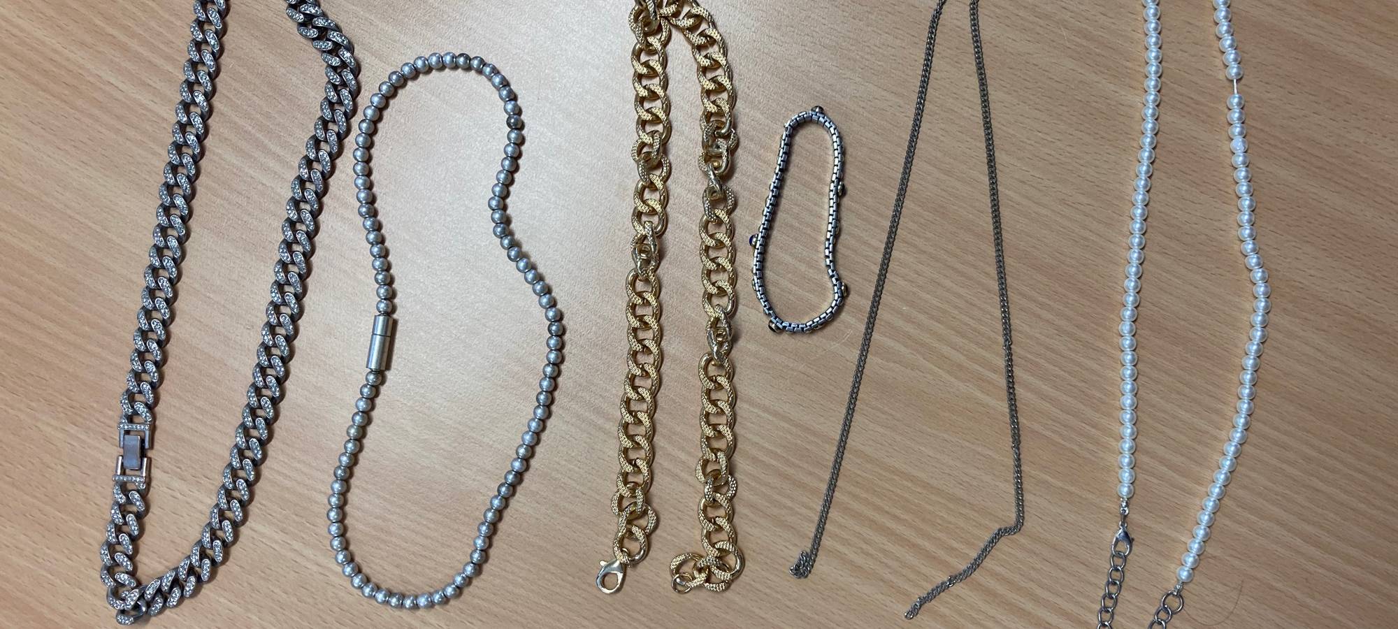 Jugendliche bei Überfällen auf Prostituierte dabei?