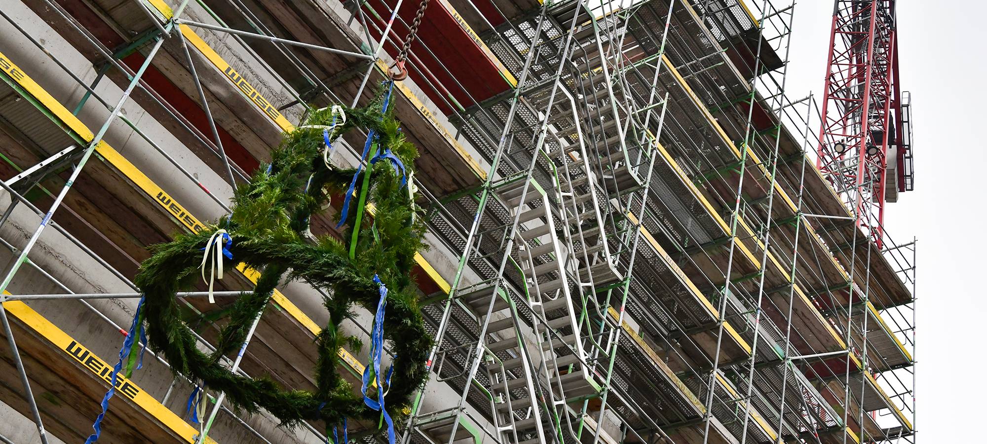 Richtfest für Helios-Neubau