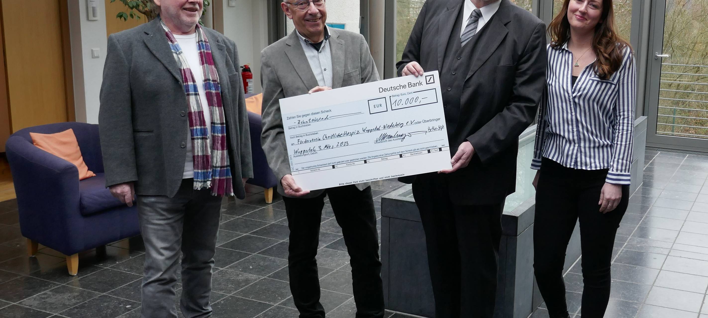 Spende für Dönberger Hospiz