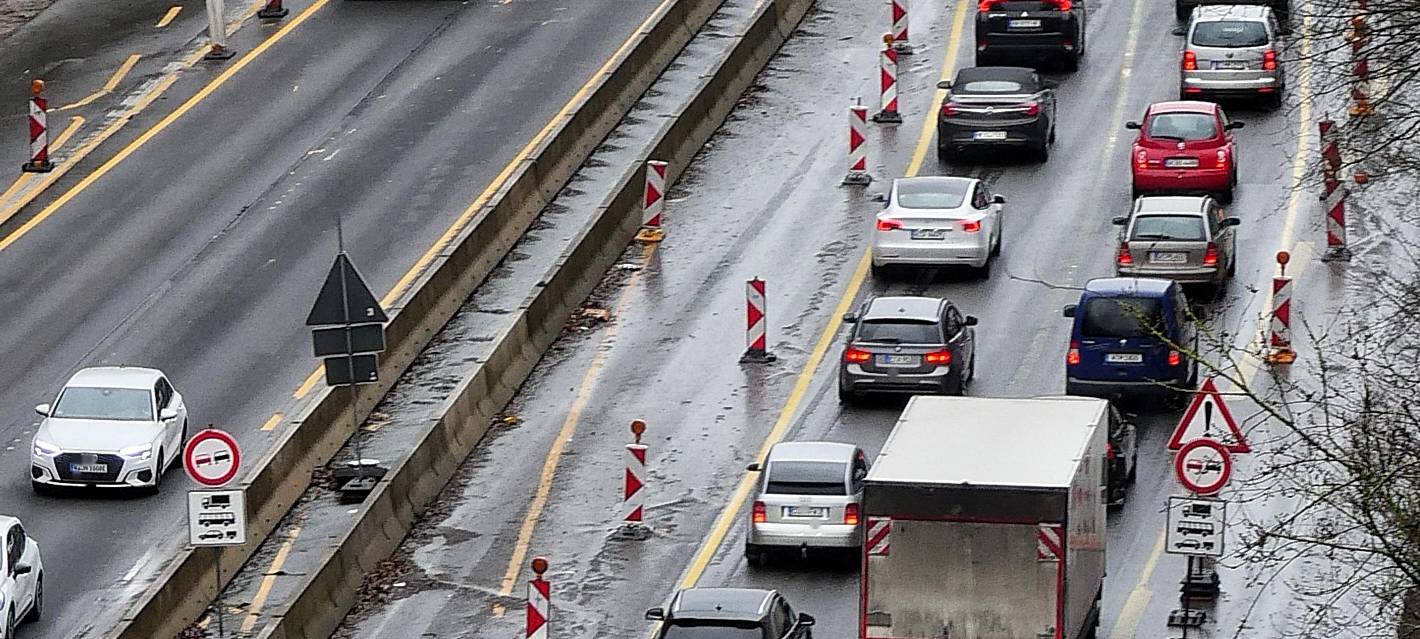 Staugefahr rund ums Kreuz Wuppertal-Nord