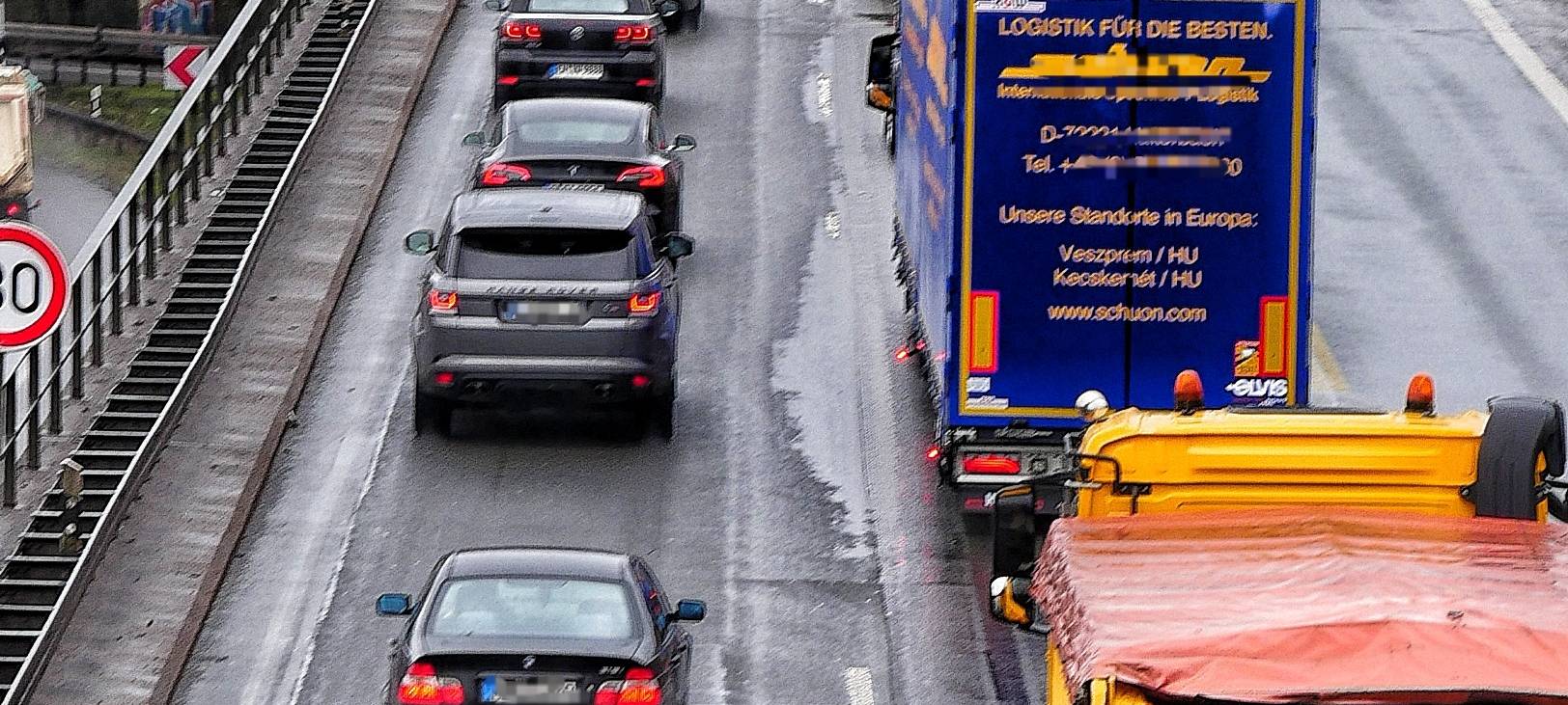 Sperrung im Sonnborner Kreuz