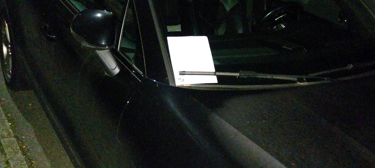 Luft aus SUV-Reifen gelassen