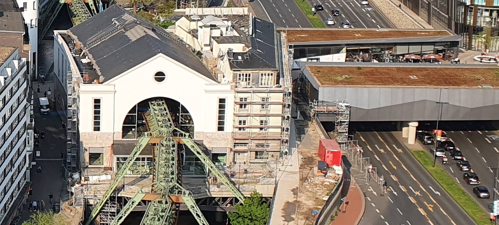 Schwebebahn-Aufzüge saniert