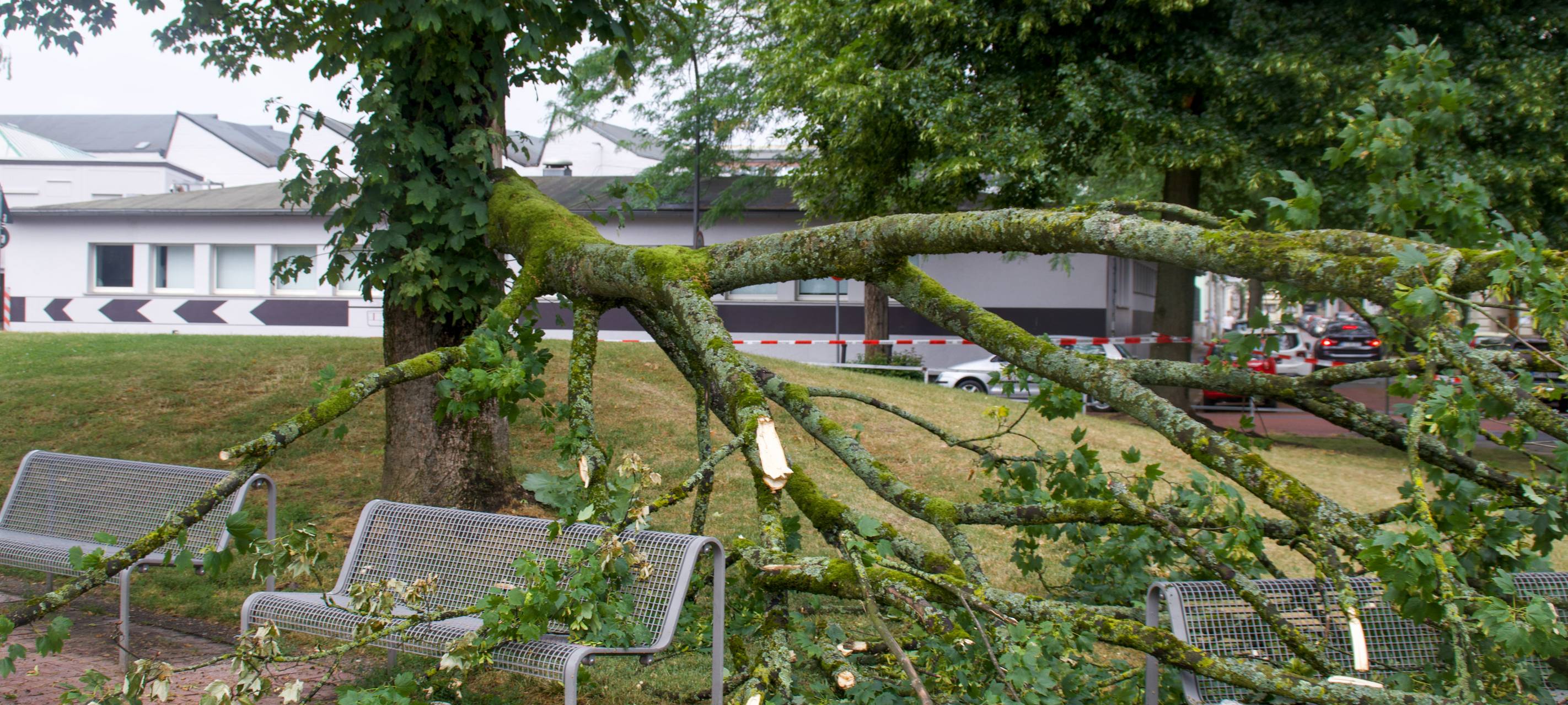 Unwetter: Erste Front ist durch