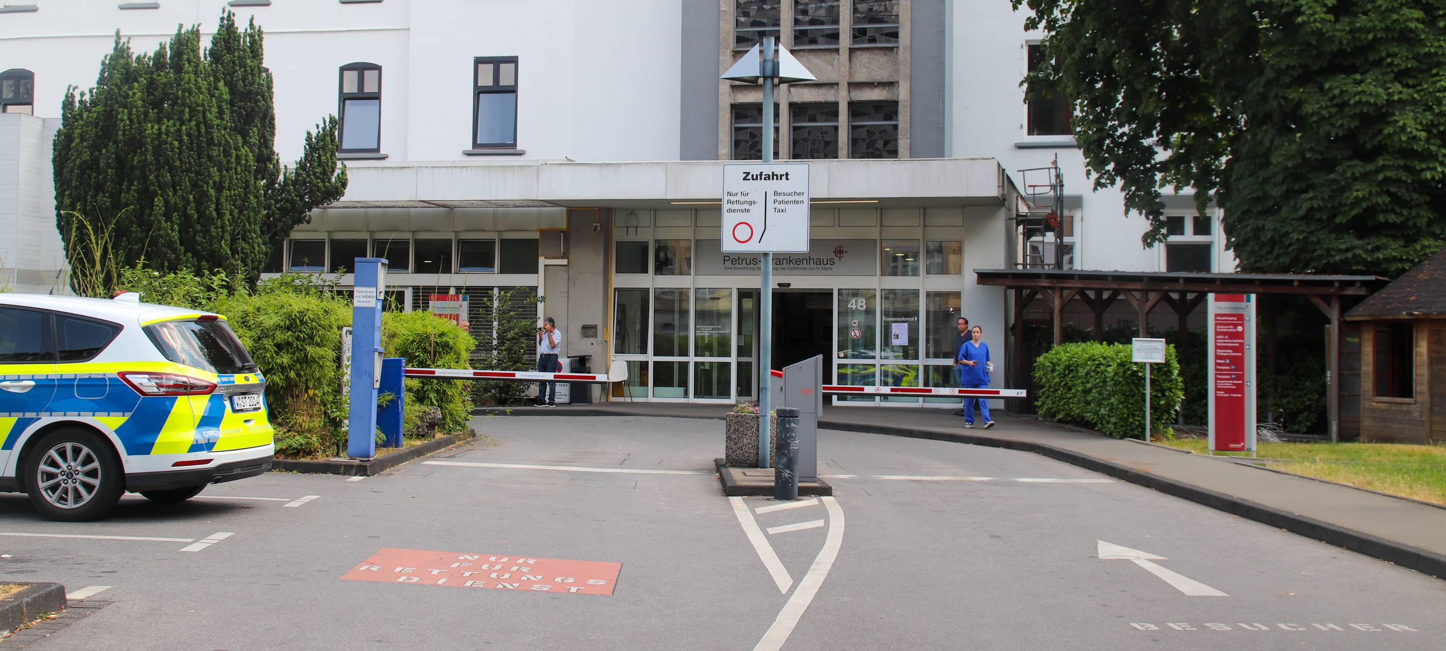 Petrus-Krankenhaus: Patient bedrohte andere
